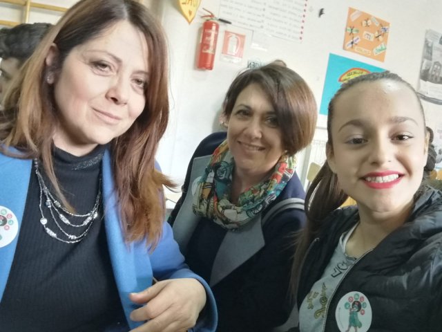 Una carezza in un pugno